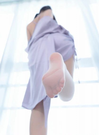 亚洲第九十七页_十万网红美女美酱