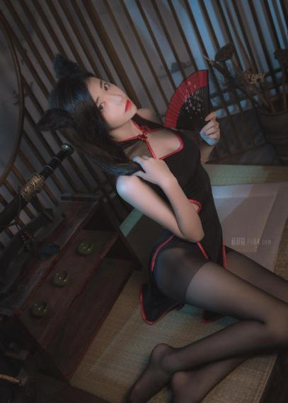 他的手伸进了我的内裤里揉我_在线观看